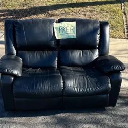 Couch (Free pickup)