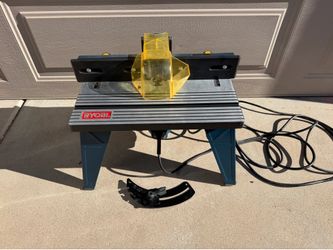 Router with table