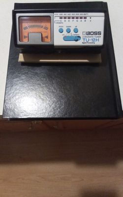 Boss Chromatic Tuner TU-12H