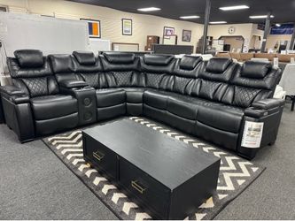 Power Recliner Sectional. 🚚WE DELIVER🚚