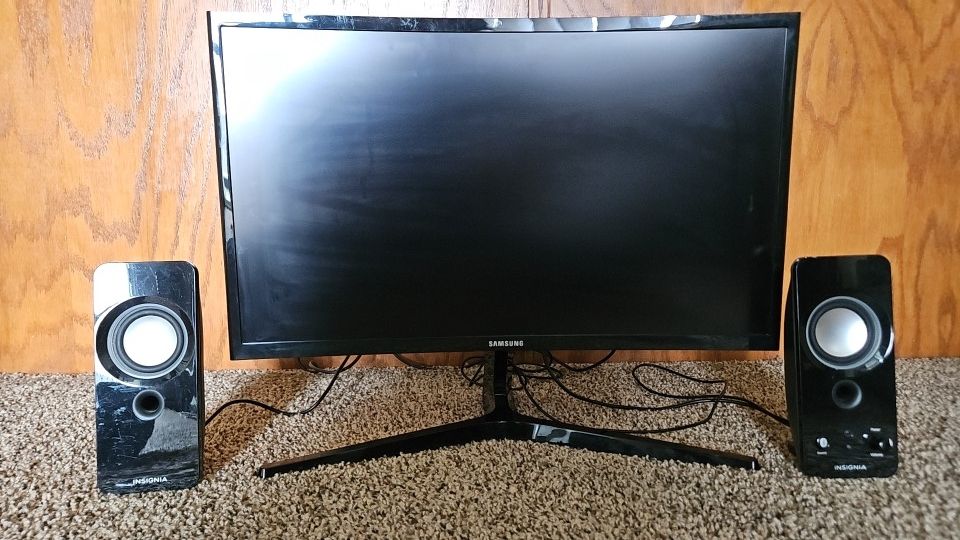 Samsung Odyssey G5 24" Curved Monitor with Speakers