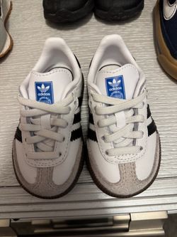 Baby sambas size 4