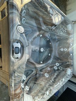 Catalina Spas hot tub