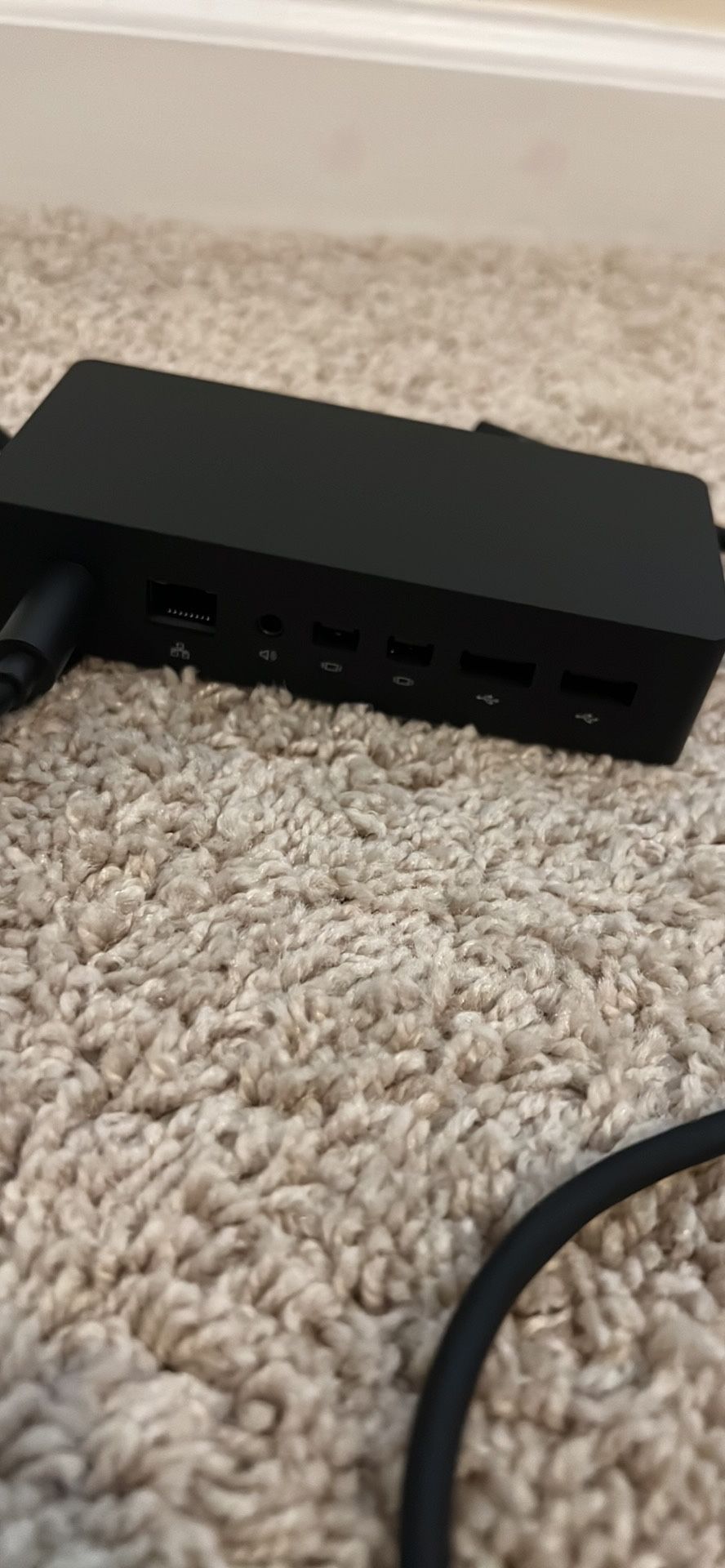 Microsoft surface dock 1