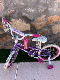 Huffy 16"Bike, Fits Riders 42" - 48", Purple, Youth, Girls,Razor A Kick Scooter & rollerskates size2
