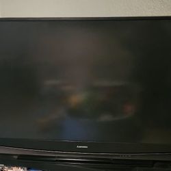 Free 60" DLP Mitsubishi TV