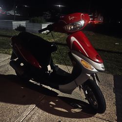 100  Cc Peace Sport Moped  Runs And Drives Smooth 