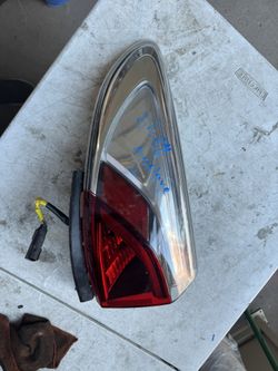 Buick Enclave Left Tail Light Oem
