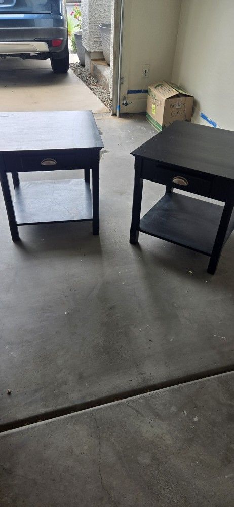 Set Of 2 End Tables