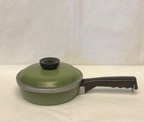 Vintage Club aluminum small frying pan 6.5” skillet with lid avocado green