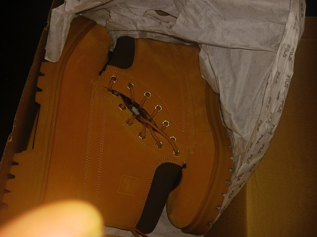 Mens Filas Boots Size 10.5