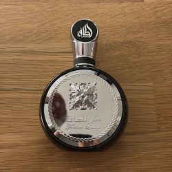 Lattafa Fakhar Black EDP