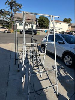 Scaffold stucco ,drywall,paint 6’