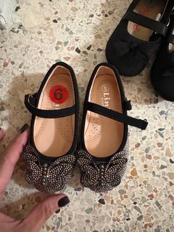 Girls shoes