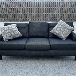 Beautiful Black & Gray Couch! 🚚 ***Free Delivery***  
