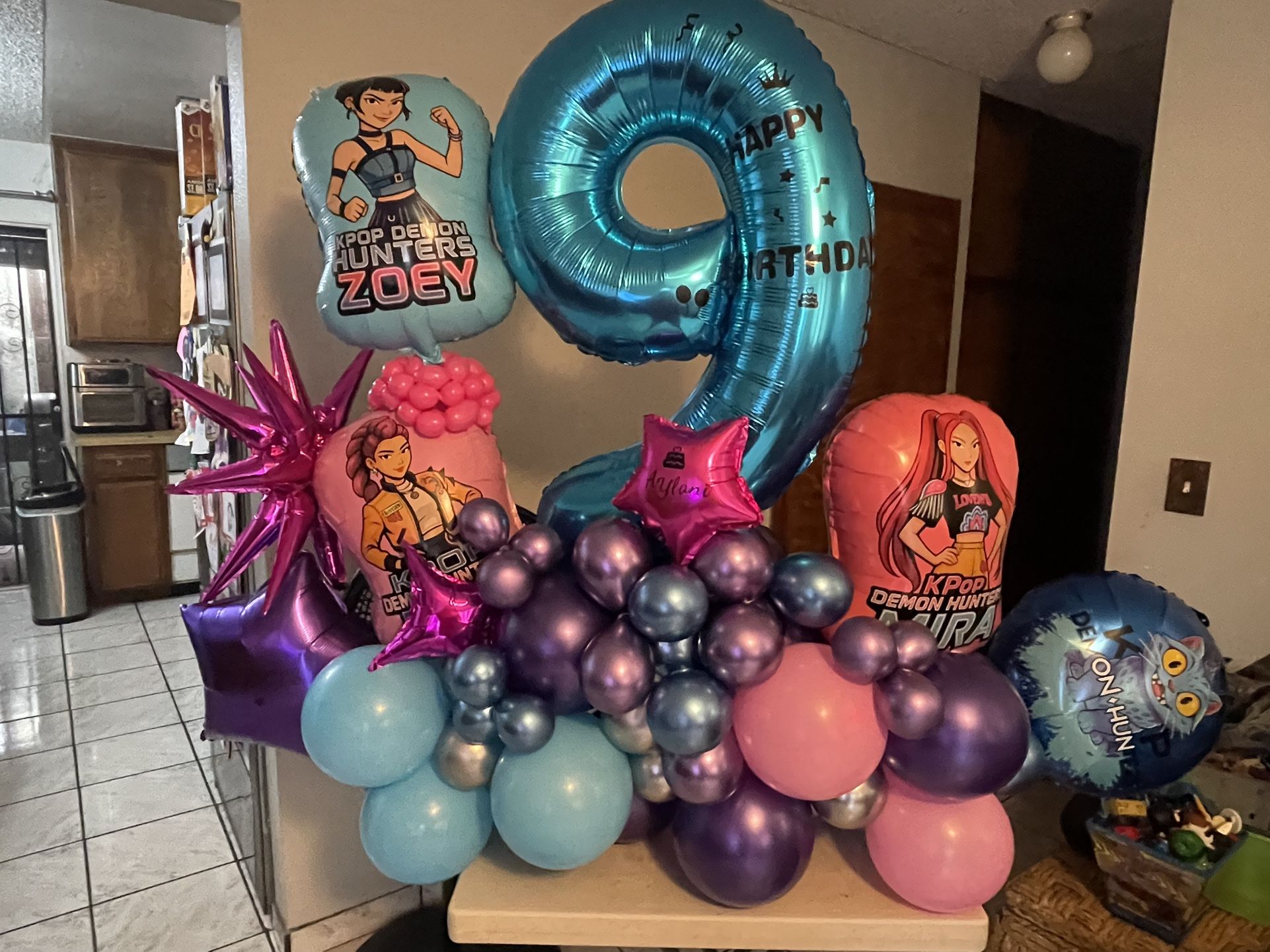 Kpop Demon Huntrex Theme Balloon Bouquet 