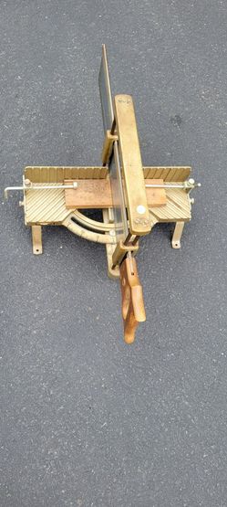 Miter Box with Saw