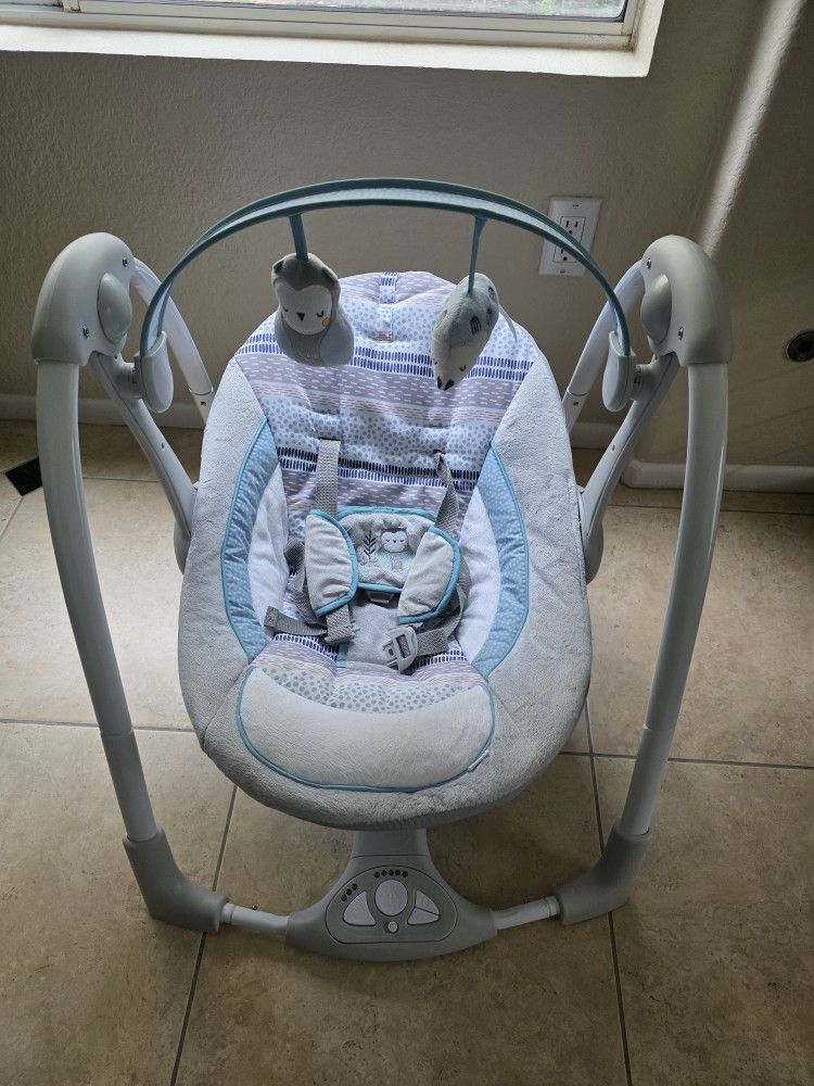 Ingenuity Compact Lightweight Portable Baby Swing with Music