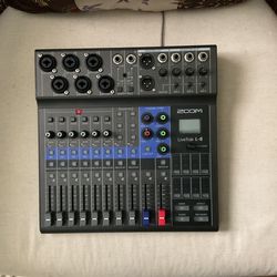 Like New Zoom LiveTrak  L-8 / L8 Recorder