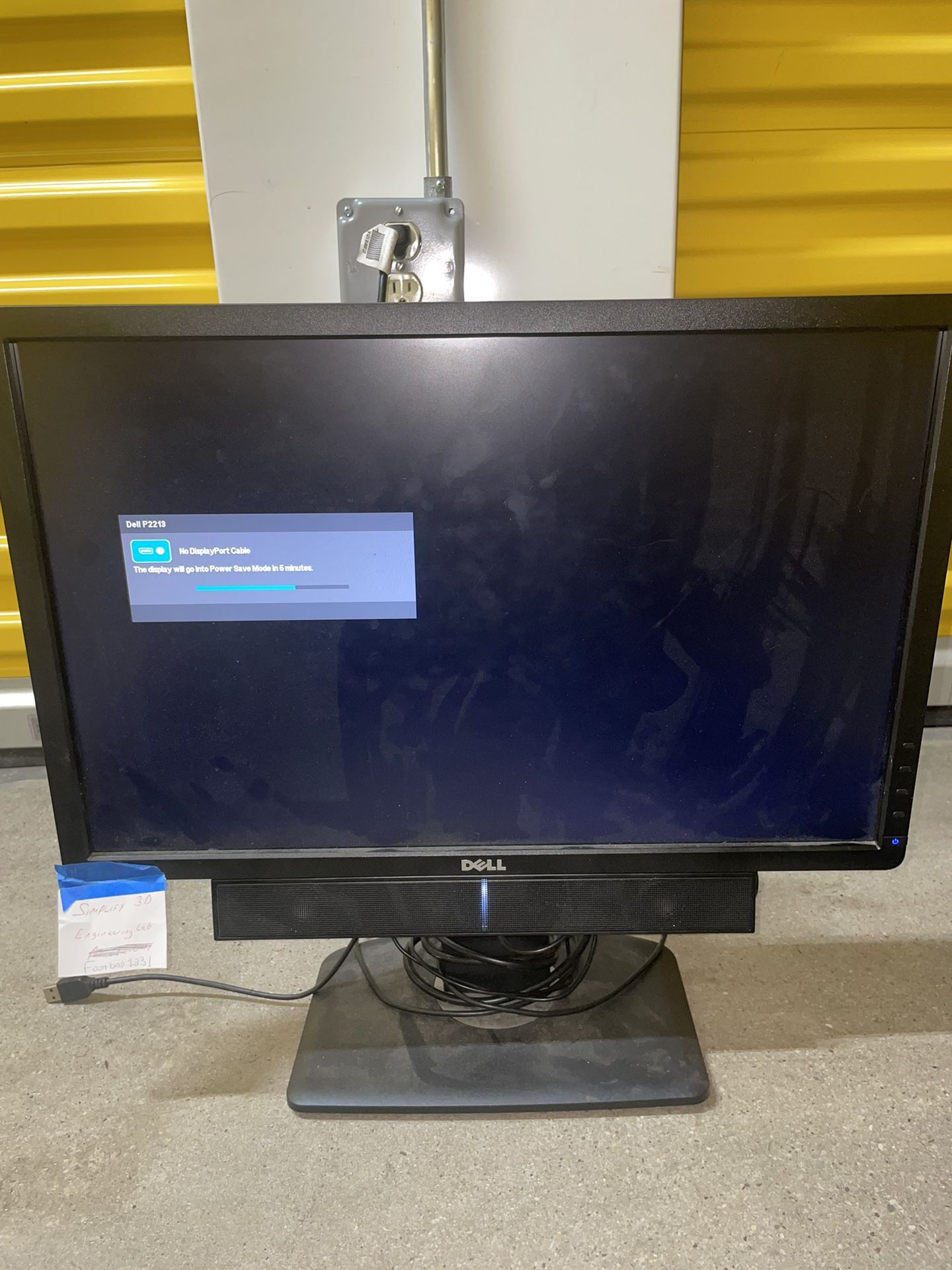 Dell Professional P2213 22" Led Lcd Monitor with Detachable Multimedia Speaker 