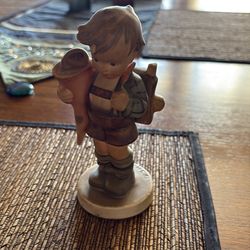 Little Scholar Hummel