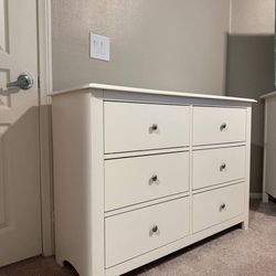 Chest of drawers!