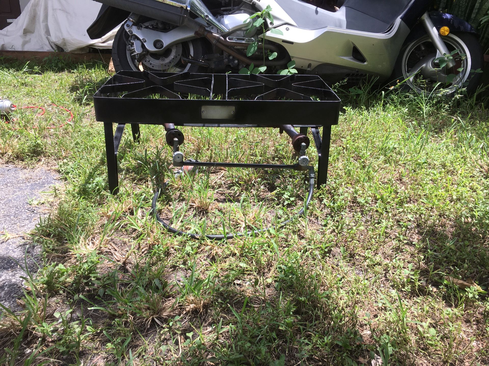 [[MUST SEE]] Double Burner Outdoor Patio Stove (Brand: Bayou Classic) ONLY $40