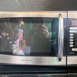 Edison Microwave 900 Watts /9 Cu.