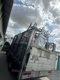 ♻️♻️ I DO PICK UP METAL♻️♻️.  Se recoge metal