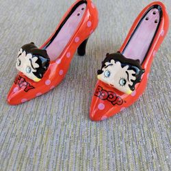 Betty Boop Collectible High Heel Shoe Salt & Pepper Shakers 