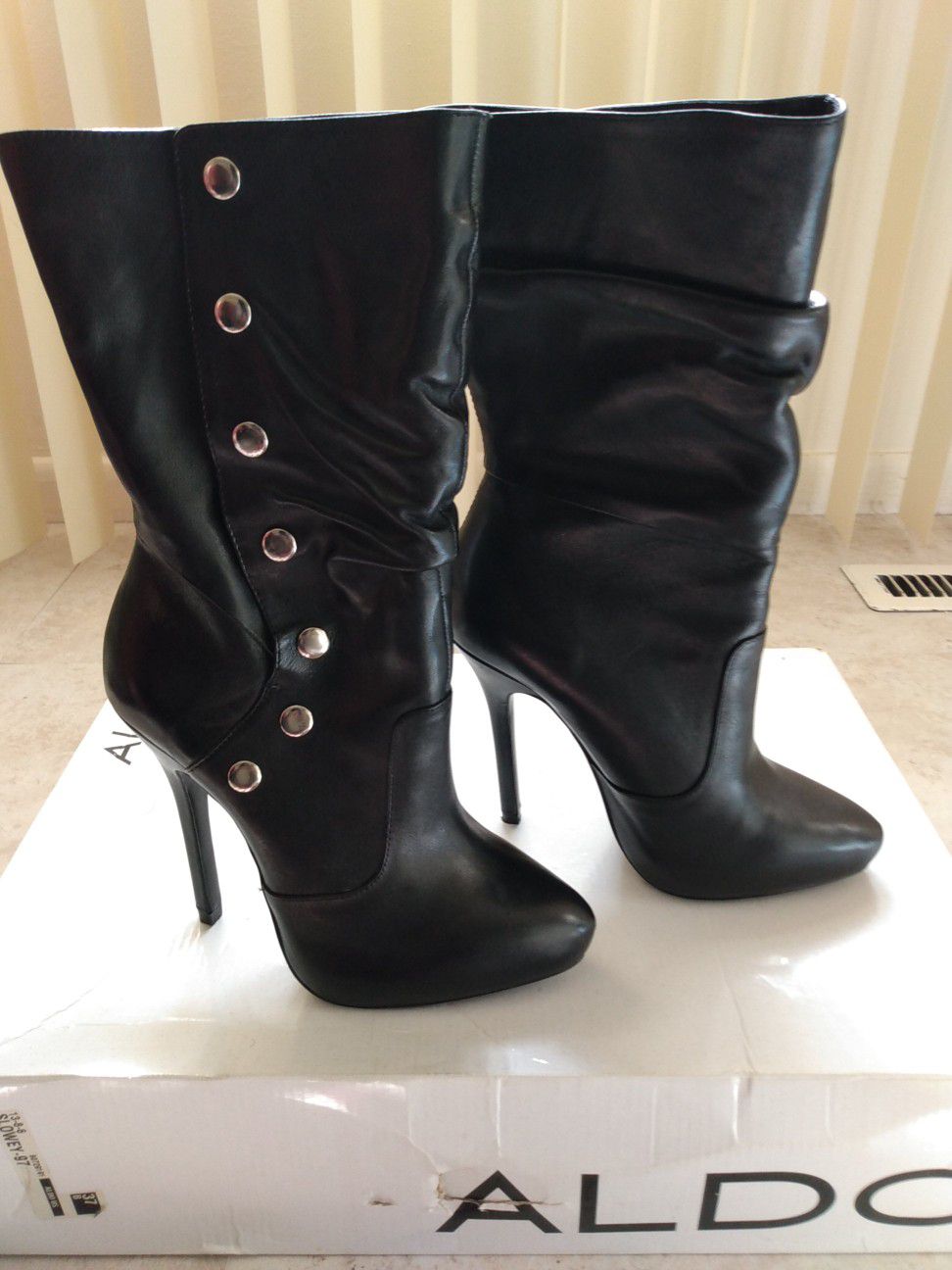 Leather boots new