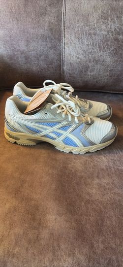 Ascis Gel Running Shoe   (Men size 10&9.5)
