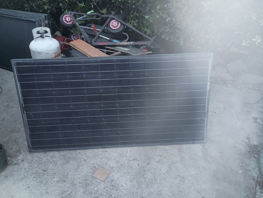 4 Solar Panels