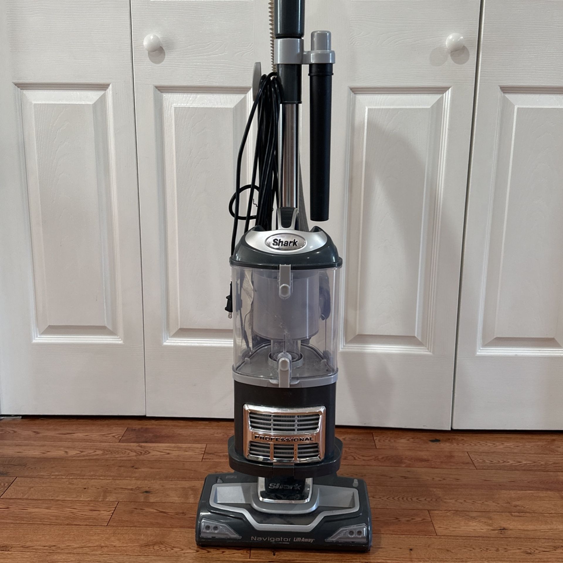 Shark Professional Vacuum Manualnull