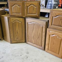 Oak Upper Wall Storage Cabinets With 1 Base 