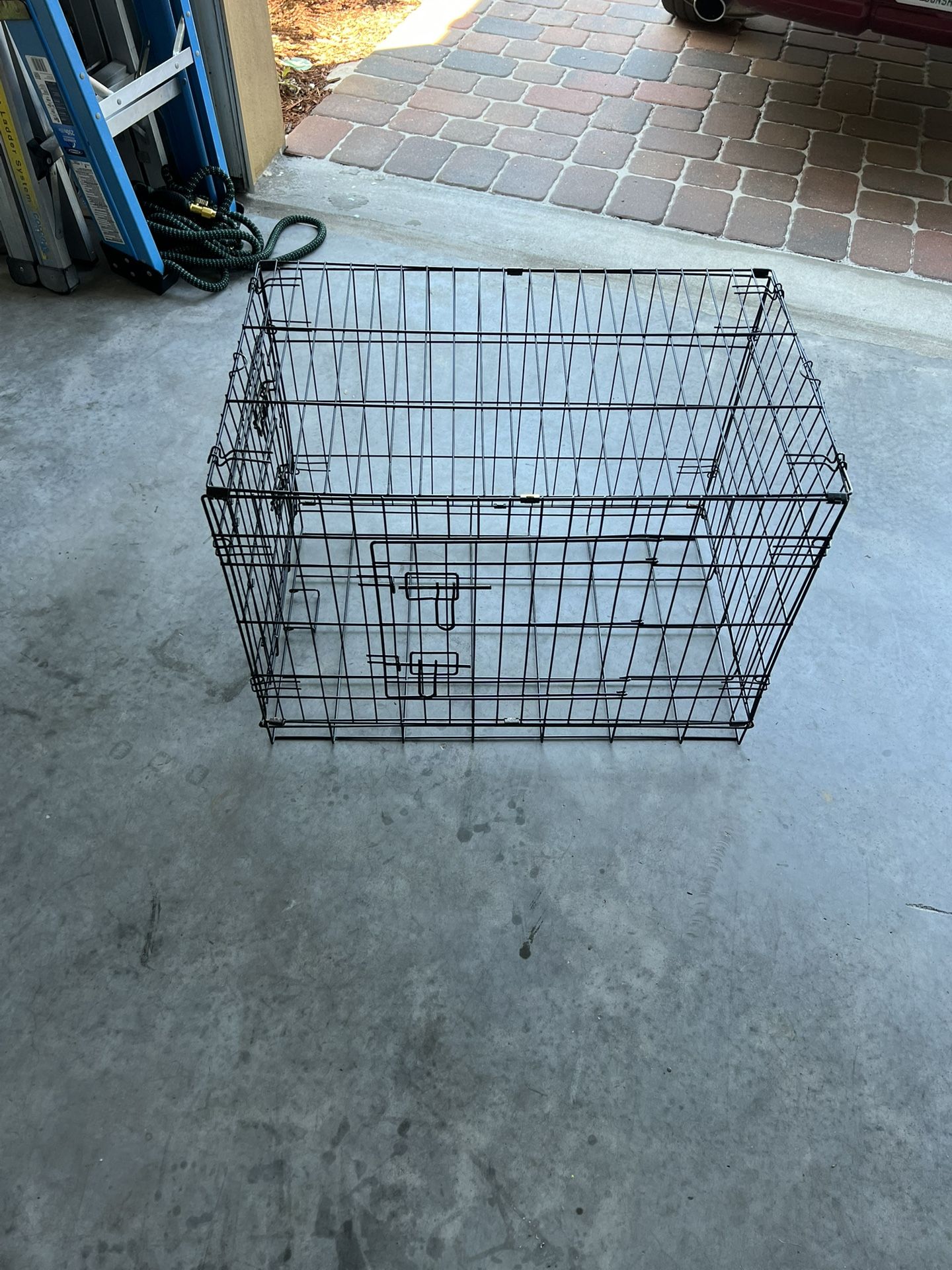“GOOD CONDITION” ANIMAL CRATE 29x18x21 (LxWxH)