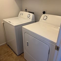 Amana Washer And Dryer Set 