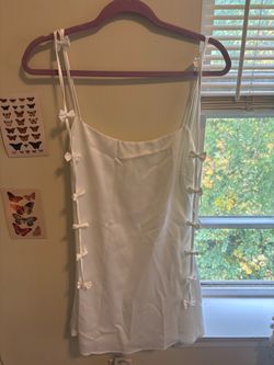 Windsor White Satin Mini Dress with Side Bows – Size M