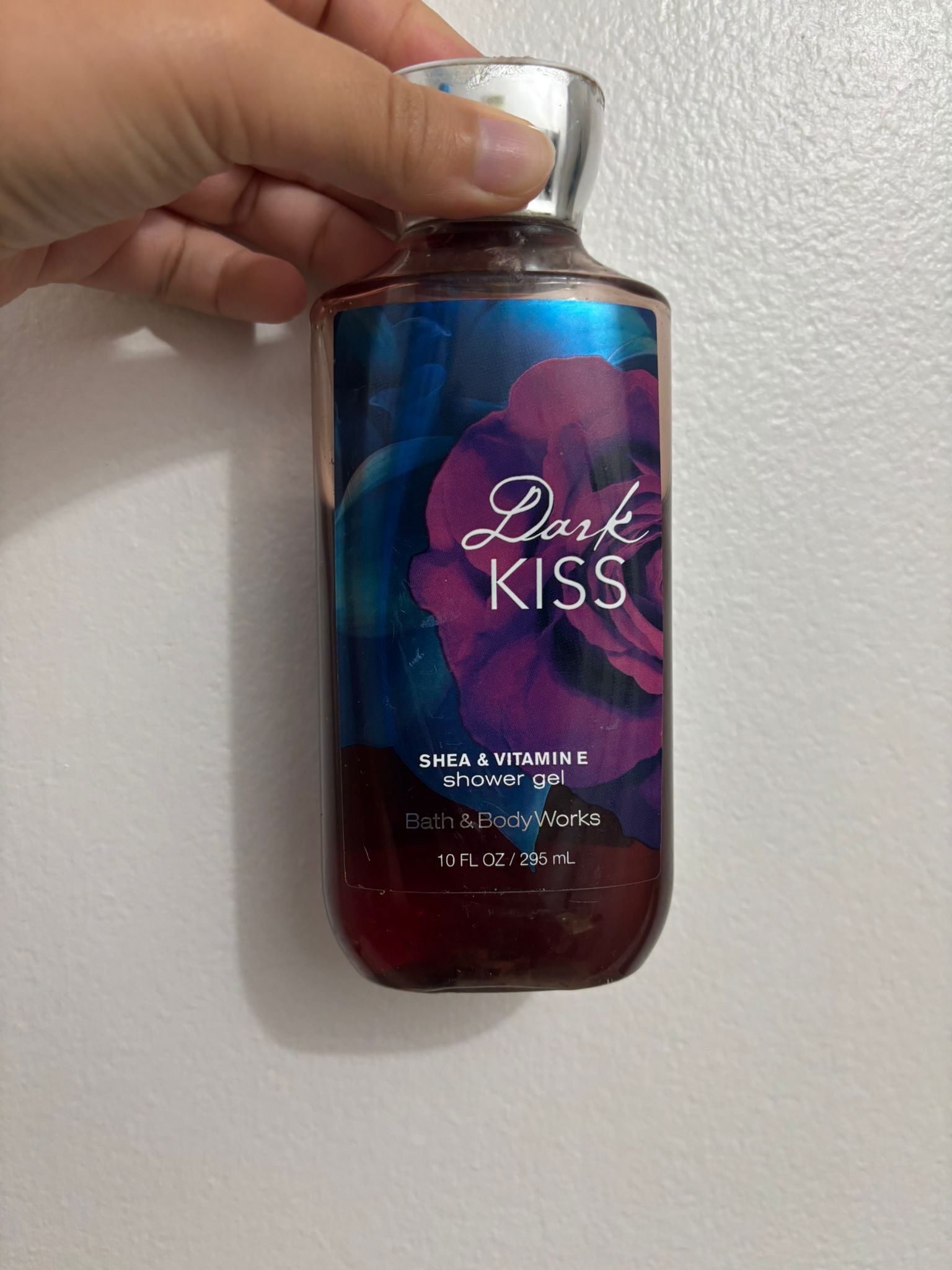 Bath and Body dark kiss gel