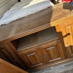 Vintage 80's Style TV Stand