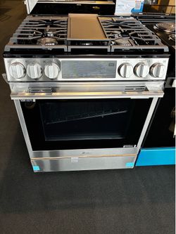 New LG gas slide in with air fryer