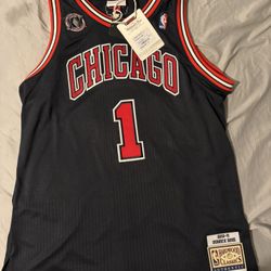 Derrick Rose authentic Jersey  XL