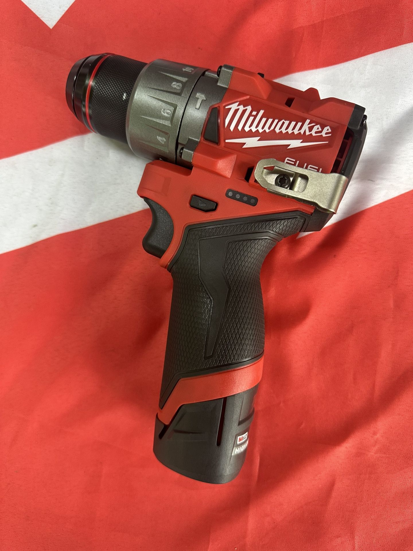 Milwaukee M12 FUEL 12V Lithium-Ion Brushless Cordless 1/2 in. Hammer Drill w/ High Output 2.5Ah Battery