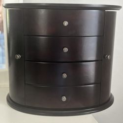 LANZA Jewerly Holde With 6 Compartimenta, In Excellent Condition Aproximad. 16 Pounds Weigh