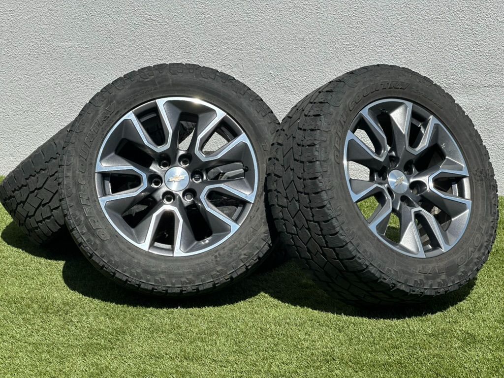 20" Chevy Silverado Wheels Tahoe RST Rims A/T 285/55R20 Tires Suburban GMC Sierra Yukon 6x5.5