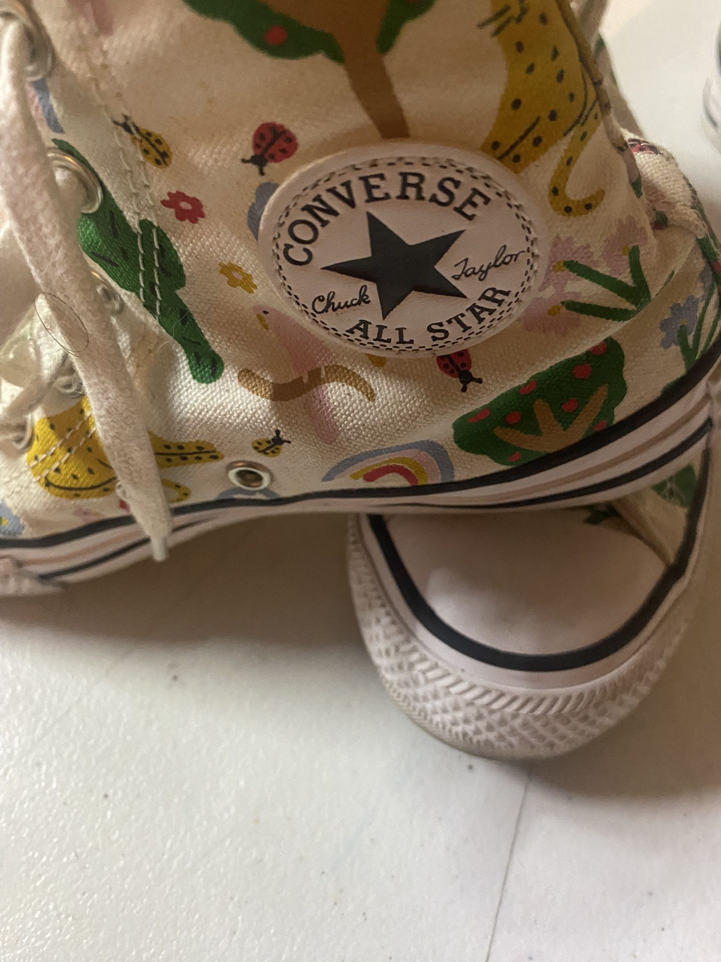 Converse All Star High Top Tennis -  Size 4  - Asking $25 OBO - Used/good Condition -Asking $25