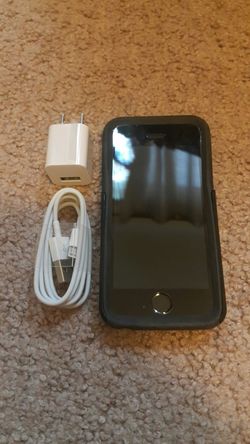 AT&T or Cricket Apple iPhone 5S 16GB Great Condition Clean IMEI with Otterbox!!