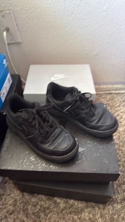 Boys shoes