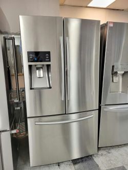 Samsung French Door Fridge – Stainless, Ice/Water Dispenser