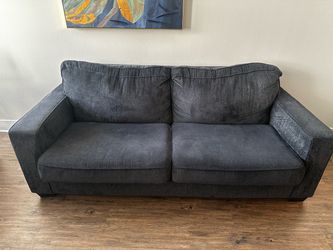 Comfortable Dark Gray Queen Sleeper Sofa – Sturdy & Versatile!